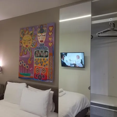 Eros Welcome Downtown Studio - Explore Center By Foot - Close To Helexpo & Apartment *